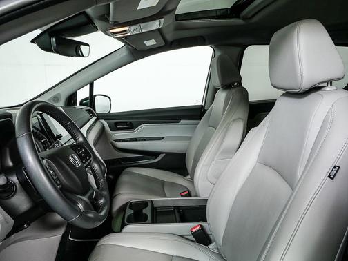 Lunar Silver Metallic 2022 Honda Odyssey EX-L