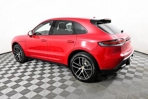 2024 Porsche Macan Base