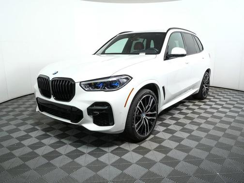 2022 BMW X5 M50i