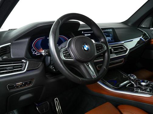 2022 BMW X5 M50i