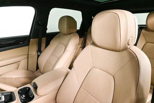 2022 Porsche Cayenne Platinum Edition