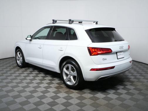 Glacier White 2020 Audi Q5 45 Premium