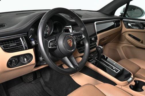 2023 Porsche Macan T