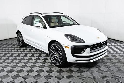 2025 Porsche Macan Base