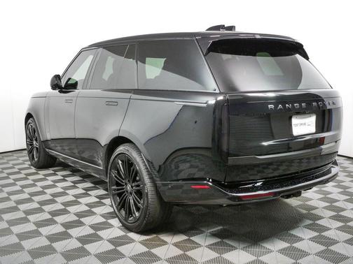 Santorini Black 2025 Land Rover Range Rover P530 SE