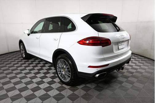 2018 Porsche Cayenne Platinum Edition