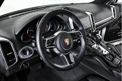 2018 Porsche Cayenne Platinum Edition