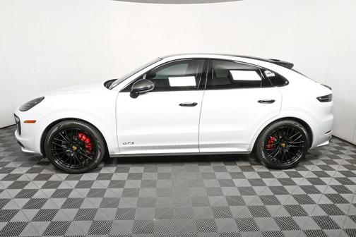 2022 Porsche Cayenne GTS