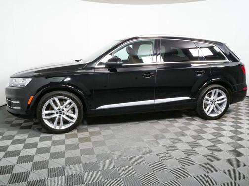 Night Black 2018 Audi Q7 3.0T Prestige