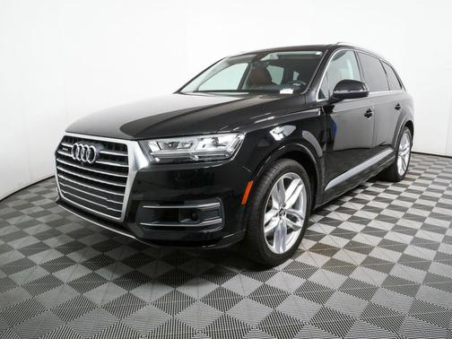 Night Black 2018 Audi Q7 3.0T Prestige