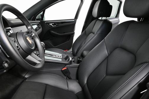 2024 Porsche Macan S