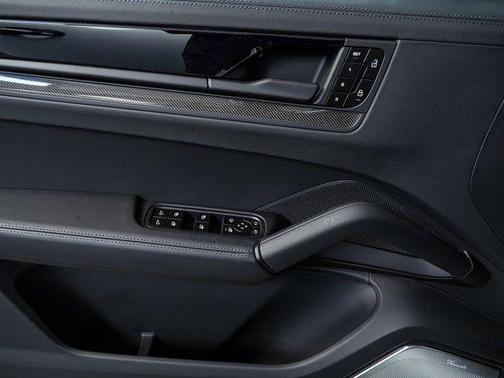 2026 Porsche Cayenne GTS