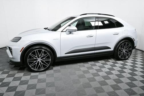 2024 Porsche Macan 4