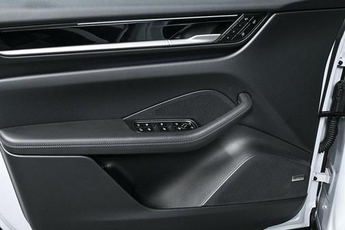 2024 Porsche Macan 4