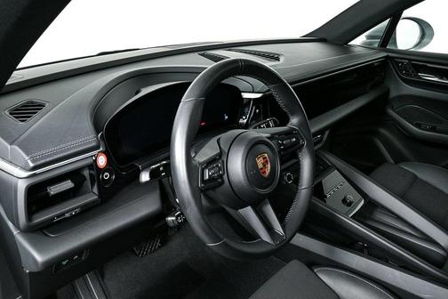 2024 Porsche Macan 4