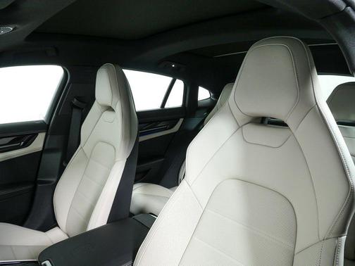 2026 Porsche Panamera 4