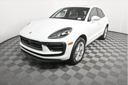 2025 Porsche Macan Base