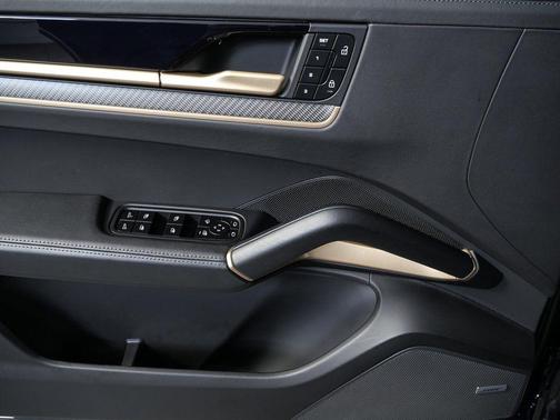 2025 Porsche Cayenne Turbo GT