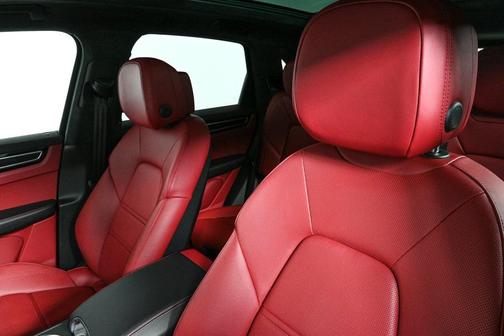 2022 Porsche Cayenne GTS