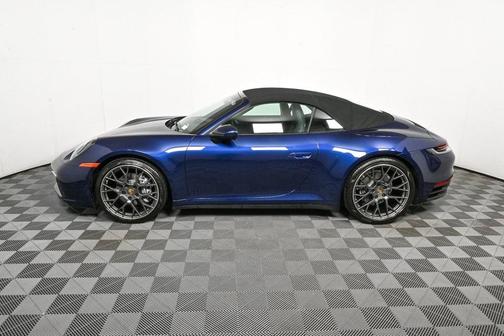 2020 Porsche 911 Carrera