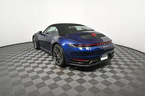 2020 Porsche 911 Carrera