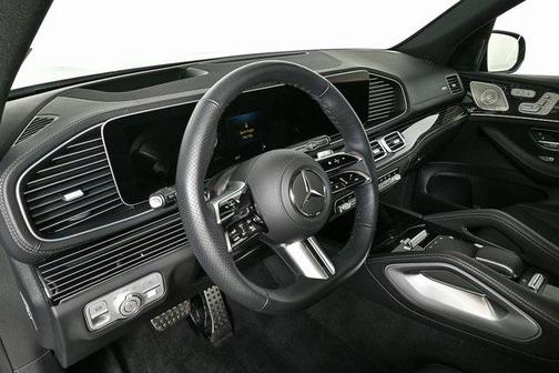 2025 Mercedes-Benz GLS 580 4MATIC