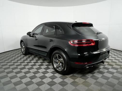 2017 Porsche Macan AWD