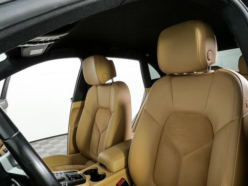 2017 Porsche Macan AWD