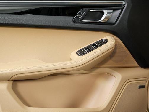 2017 Porsche Macan AWD