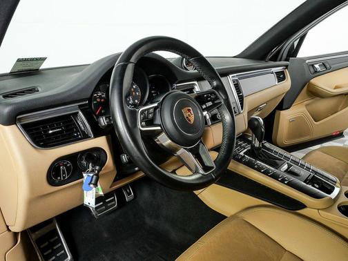 2017 Porsche Macan AWD