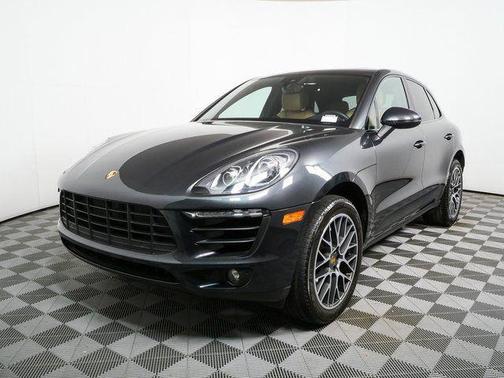 Gray Metallic 2017 Porsche Macan Macan