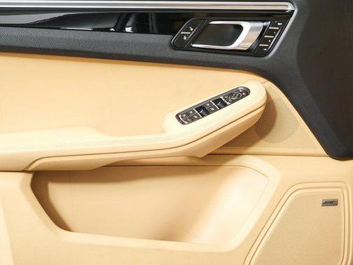 Gray Metallic 2017 Porsche Macan Macan