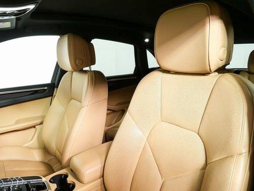 Gray Metallic 2017 Porsche Macan Macan