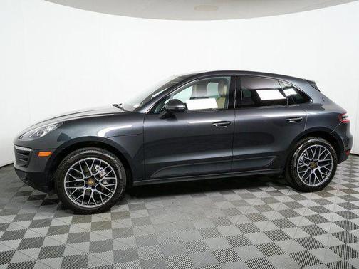 Gray Metallic 2017 Porsche Macan Macan