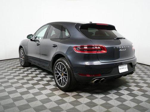 Gray Metallic 2017 Porsche Macan Macan