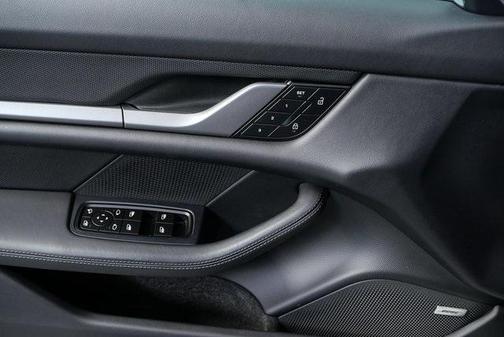 2025 Porsche Taycan RWD