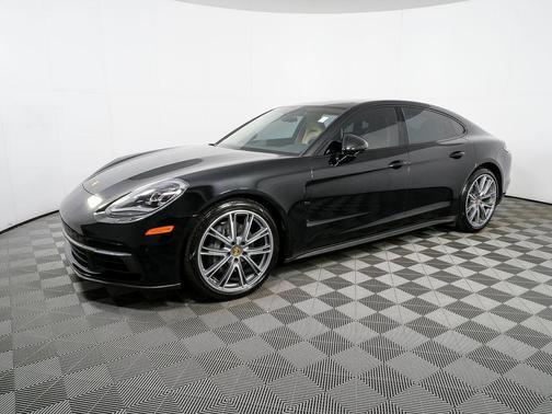 2018 Porsche Panamera 4S