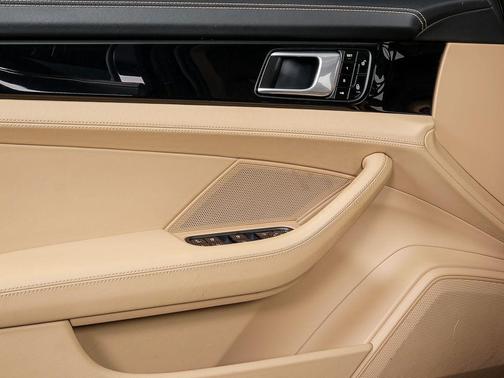 2018 Porsche Panamera 4S