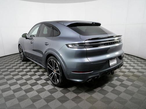 2026 Porsche Cayenne GTS
