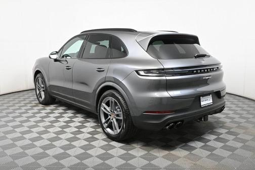 2025 Porsche Cayenne AWD