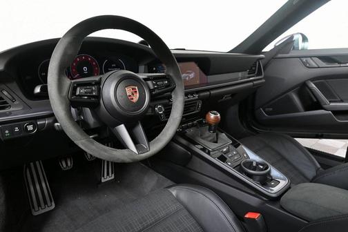2025 Porsche 911 Carrera T