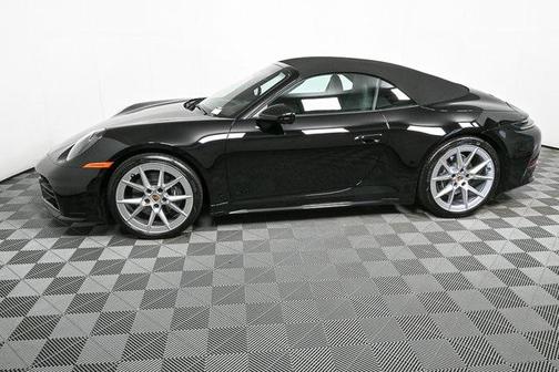 2025 Porsche 911 Carrera