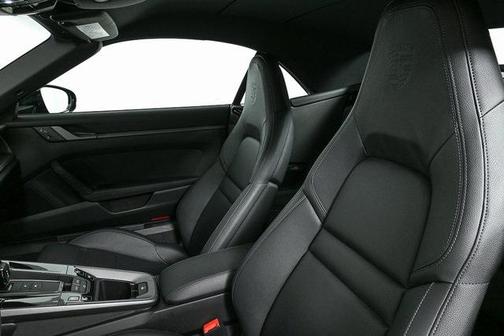 2025 Porsche 911 Carrera