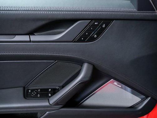 2026 Porsche 911 Carrera 4 GTS