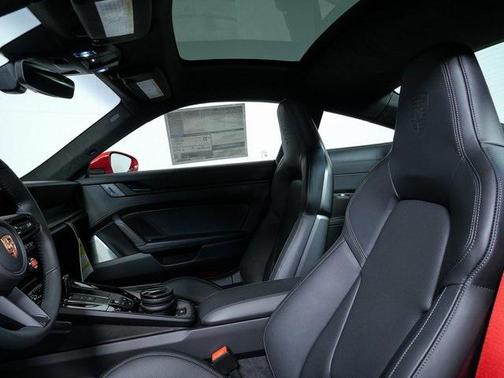 2026 Porsche 911 Carrera 4 GTS