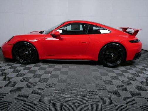 2026 Porsche 911 Carrera 4 GTS