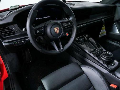 2026 Porsche 911 Carrera 4 GTS