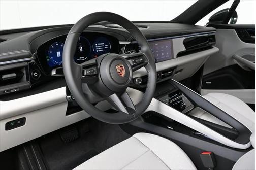 2025 Porsche Macan Electric 4