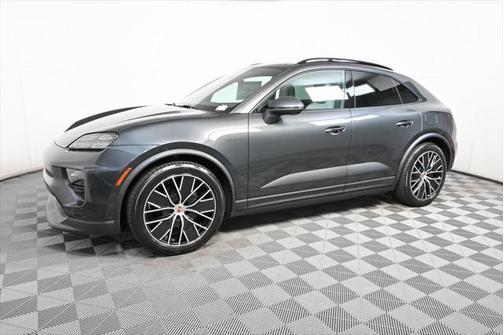 2025 Porsche Macan Electric 4