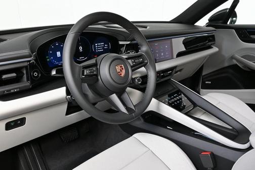 2025 Porsche Macan 4